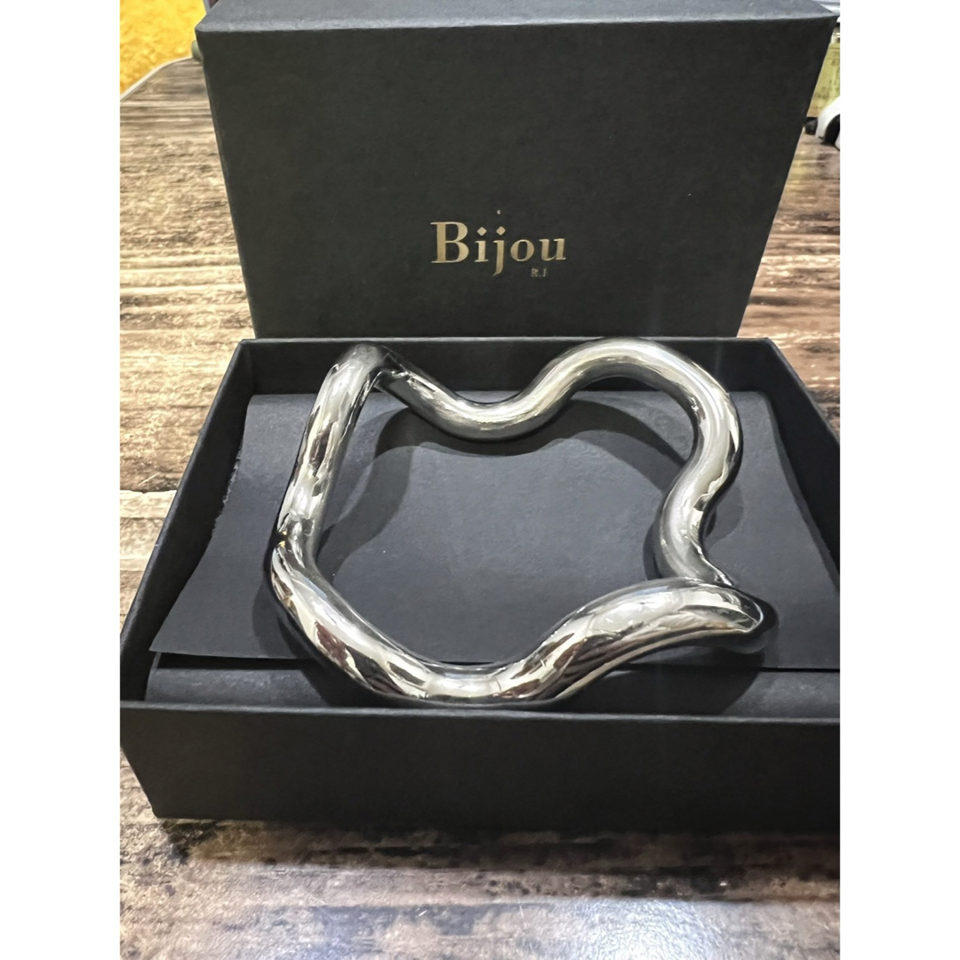 Bijou R.I(ビジューアールアイ)のBijou R.I  バングル  ブレスレット レディースのアクセサリー(ブレスレット/バングル)の商品写真