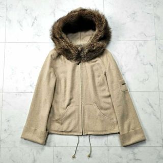 フォクシー(FOXEY)の【美品】フォクシー　カシミヤ　フィッシャー　パーカー　ベージュ　折り返し袖(パーカー)