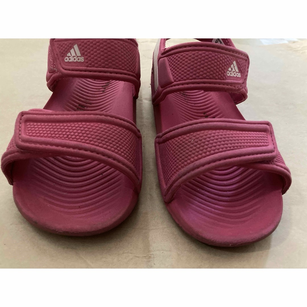 adidas(アディダス)のadidas アディダス  サンダル 16cm キッズ/ベビー/マタニティのキッズ靴/シューズ(15cm~)(サンダル)の商品写真