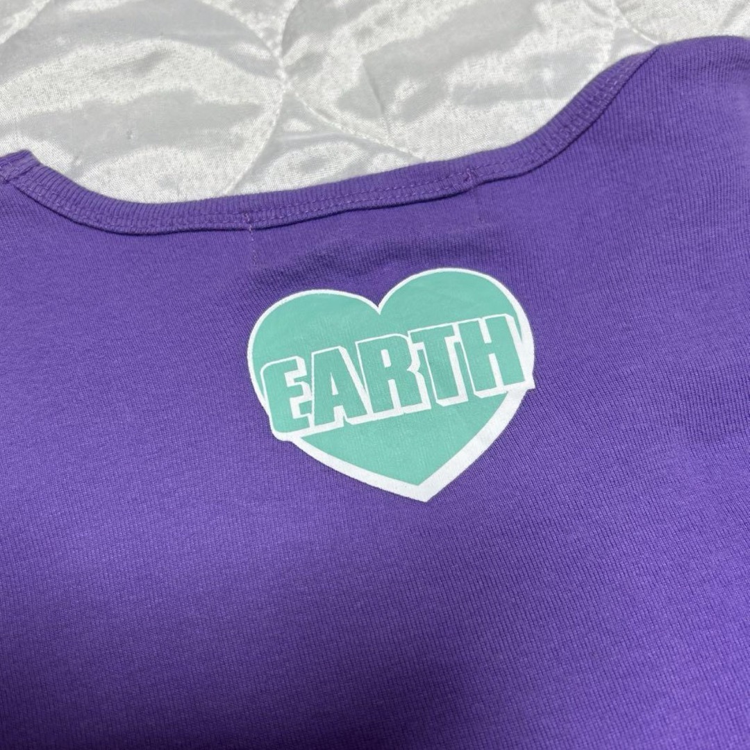 EARTHMAGIC(アースマジック)のアースマジック 130 長袖tシャツ ロンT 130 キッズ/ベビー/マタニティのキッズ服女の子用(90cm~)(Tシャツ/カットソー)の商品写真