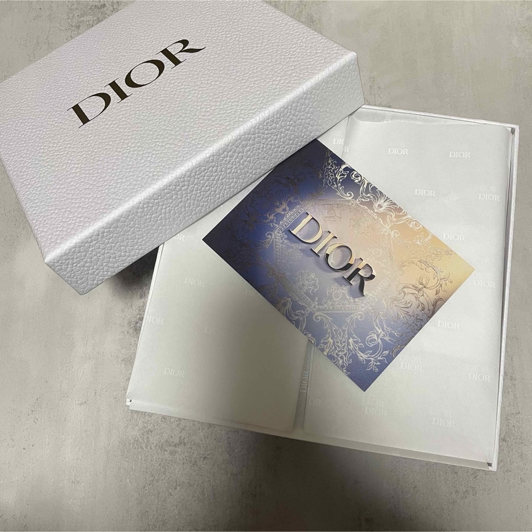 Christian Dior(クリスチャンディオール)の新品未使用♡DIOR限定ノベルティホリデーリース♡レア ハンドメイドのフラワー/ガーデン(リース)の商品写真