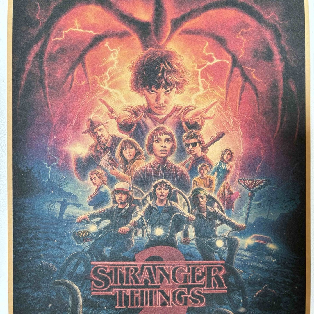 【黒額付きポスター】ストレンジャー シングスStrangerThings② インテリア/住まい/日用品のインテリア小物(その他)の商品写真