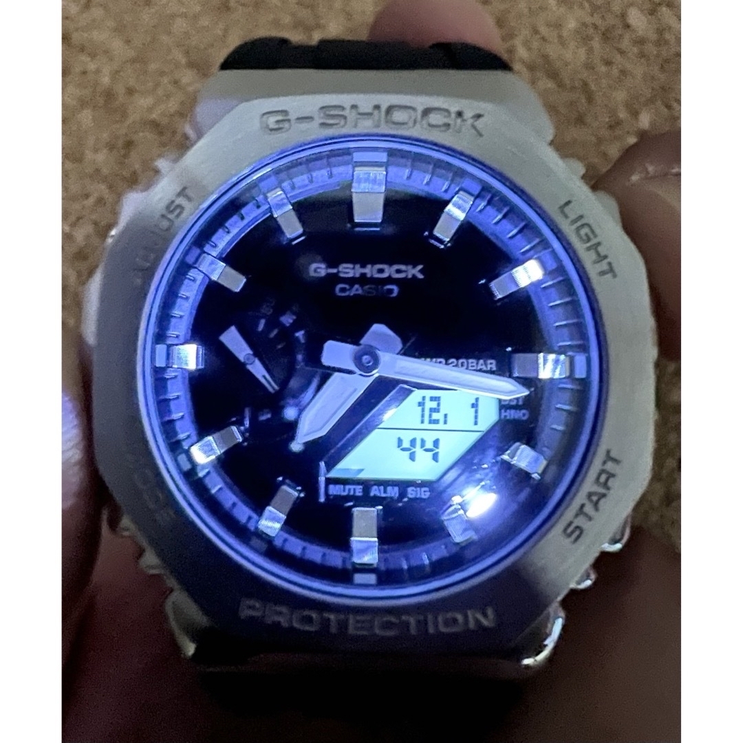 G-SHOCK(ジーショック)の美品　G-SHOCK  GM-2100C-5AJF メンズの時計(腕時計(デジタル))の商品写真