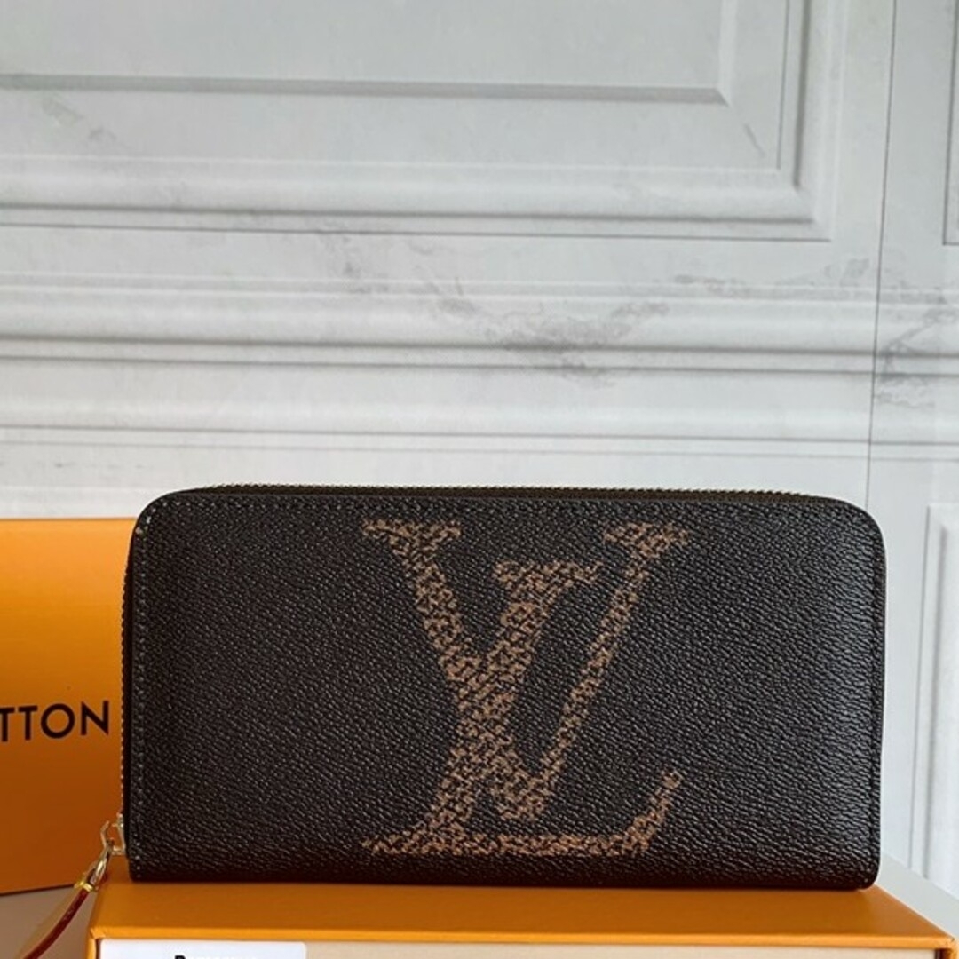値下げしました 未使用 LOUIS VUITTON ルイヴィトン 二つ折り財布 - 小物 値下げしました 未使用 LOUIS VUITTON ルイヴィトン 二つ折り財布 - 小物