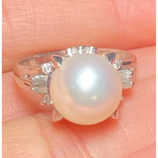 ジュエリーツツミ(JEWELRY TSUTSUMI)のュエリーツツミ上品天然ダイヤ0.12 ctと天然アコやパール付pt 900リング(リング(指輪))