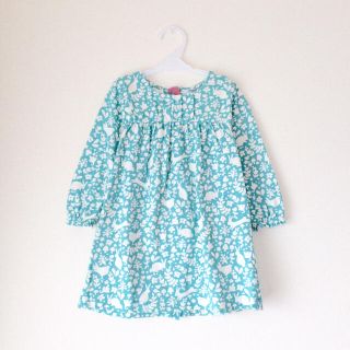 プチバトー(PETIT BATEAU)の新品 ＊ ミニボーデン ボタニカル×うさぎ柄 ジャージードレス ブルーグリーン(ワンピース)