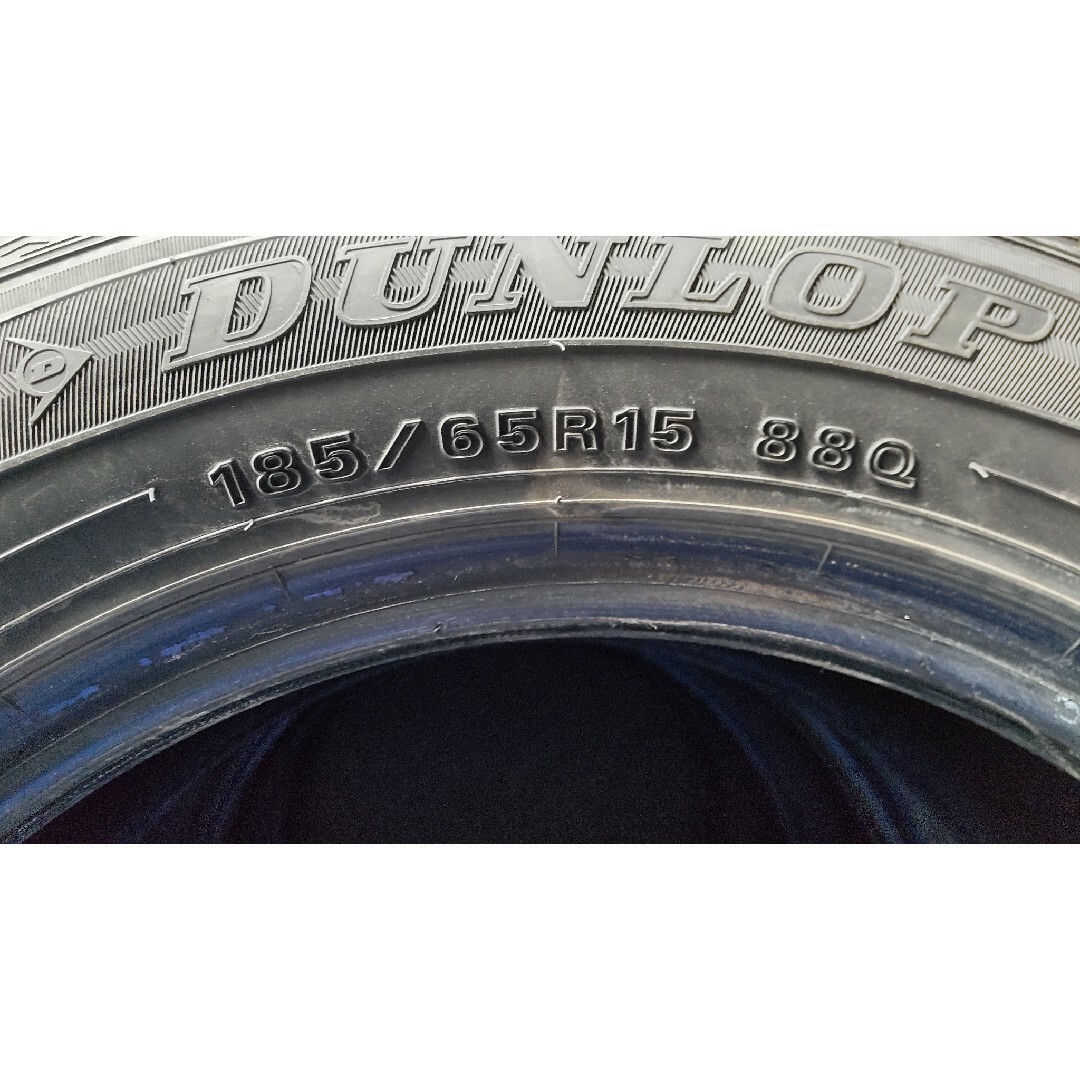 DUNLOP(ダンロップ)の185/65R15 ダンロップ ウィンターマックスWM01 4本セット 中古 自動車/バイクの自動車(タイヤ)の商品写真