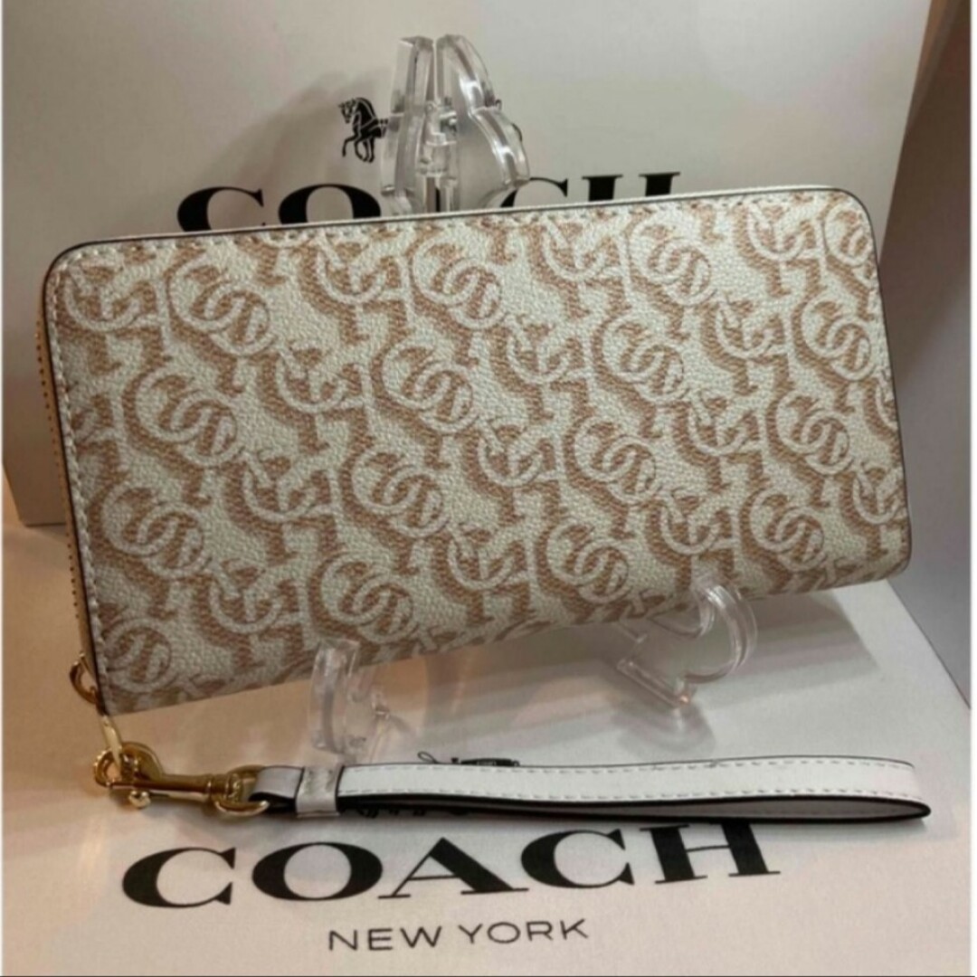 ファッション小物新品　COACH　長財布　ラウンドファスナー　ホワイト　シグネチャー　小銭入れ有