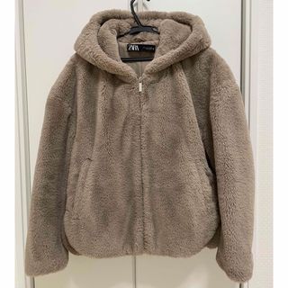 ザラ(ZARA)のZARA  フェイクファーフードジャケット(毛皮/ファーコート)