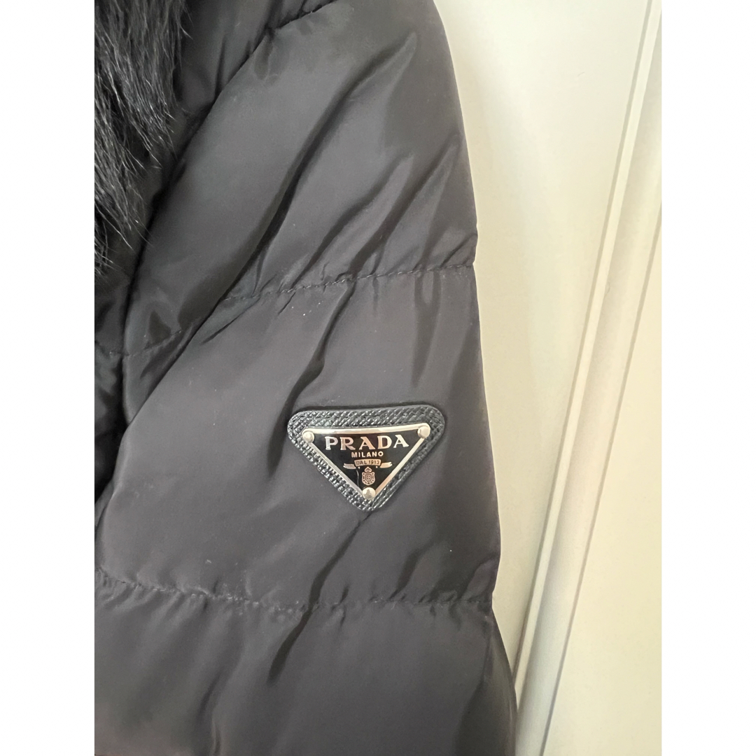 PRADA(プラダ)のPRADA ファーダウン レディースのジャケット/アウター(ダウンコート)の商品写真
