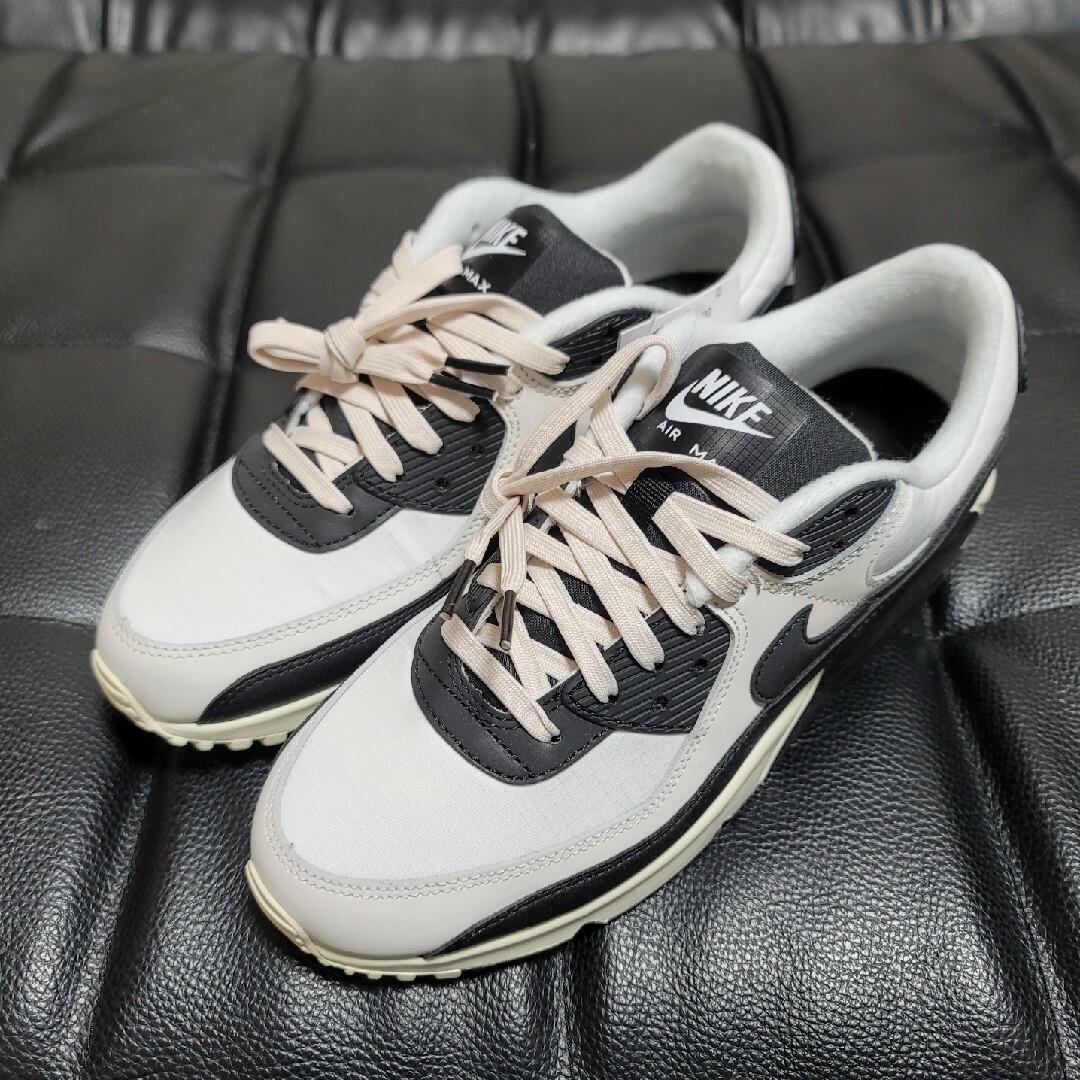 NIKE(ナイキ)の新品　NIKE AIR MAX 90 DQ8974-100 エア マックス 白× メンズの靴/シューズ(スニーカー)の商品写真