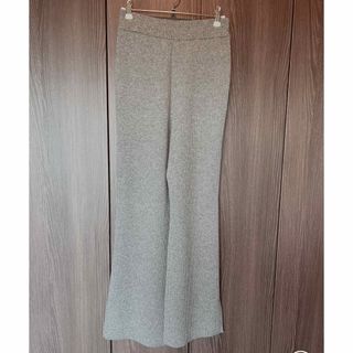 アパルトモンドゥーズィエムクラス(L'Appartement DEUXIEME CLASSE)のL'Appartement KNIT PANTSグレー34(カジュアルパンツ)