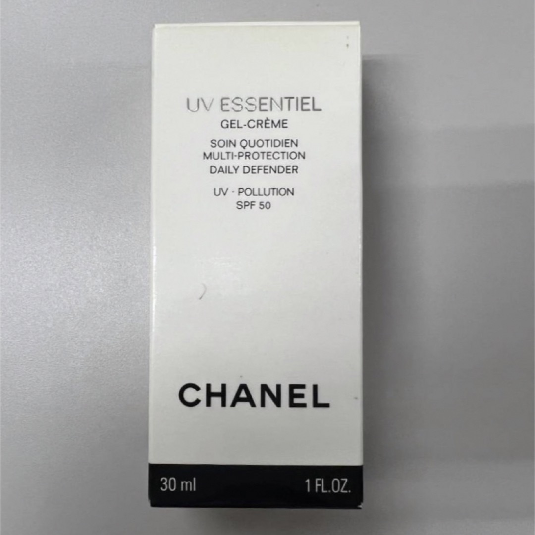 CHANEL(シャネル)の新品 CHANEL シャネル UV エサンシエ日焼け止めジェルクリーム 30ml コスメ/美容のボディケア(日焼け止め/サンオイル)の商品写真