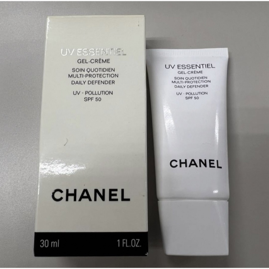 CHANEL(シャネル)の新品 CHANEL シャネル UV エサンシエ日焼け止めジェルクリーム 30ml コスメ/美容のボディケア(日焼け止め/サンオイル)の商品写真