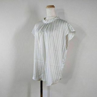 アンタイトル(UNTITLED)の【アンタイトル】トップス　ノースリーブ　44 3L 大きいサイズ　美品(シャツ/ブラウス(半袖/袖なし))