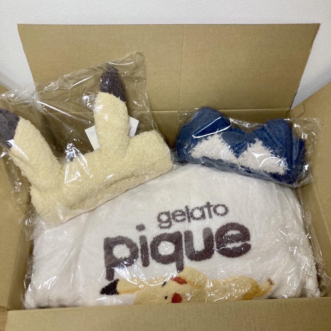 gelato pique(ジェラートピケ)の【ジェラピケ×ポケモン】プルオーバー&ロングパンツ　ヘアバンド　 レディースのルームウェア/パジャマ(パジャマ)の商品写真