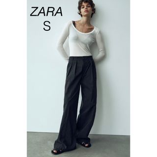 ザラ(ZARA)のZARA FULL LENGTHピンストライプパンツ(カジュアルパンツ)