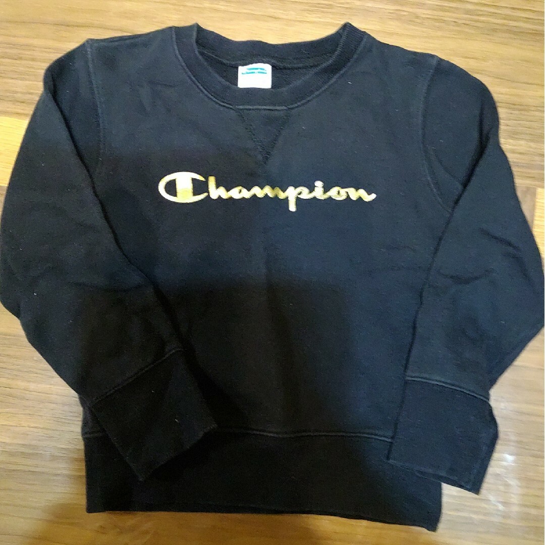 Champion(チャンピオン)の黒色トレーナー120 キッズ/ベビー/マタニティのキッズ服男の子用(90cm~)(Tシャツ/カットソー)の商品写真