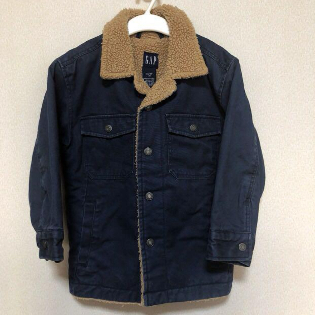 GAP(ギャップ)のGAP キッズ　ボアコート キッズ/ベビー/マタニティのキッズ服男の子用(90cm~)(ジャケット/上着)の商品写真