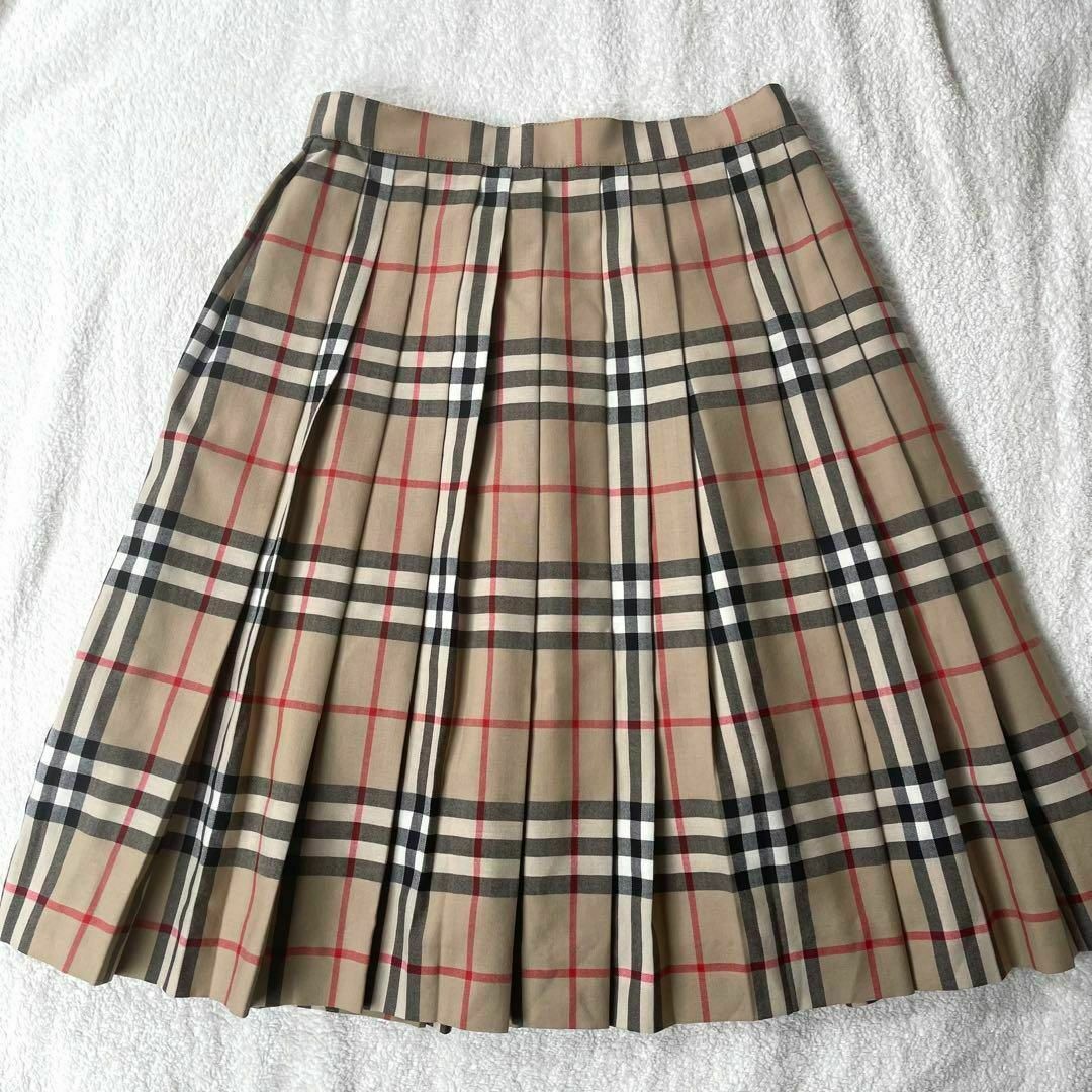 BURBERRY(バーバリー)の極美品 バーバリー ノバチェック プリーツロングスカート ベージュ 140cm キッズ/ベビー/マタニティのキッズ服女の子用(90cm~)(スカート)の商品写真