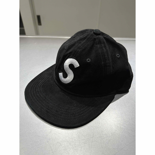 シュプリーム(Supreme)の 16AW  Supreme Suede S Logo 6-Panelcap 黒(キャップ)