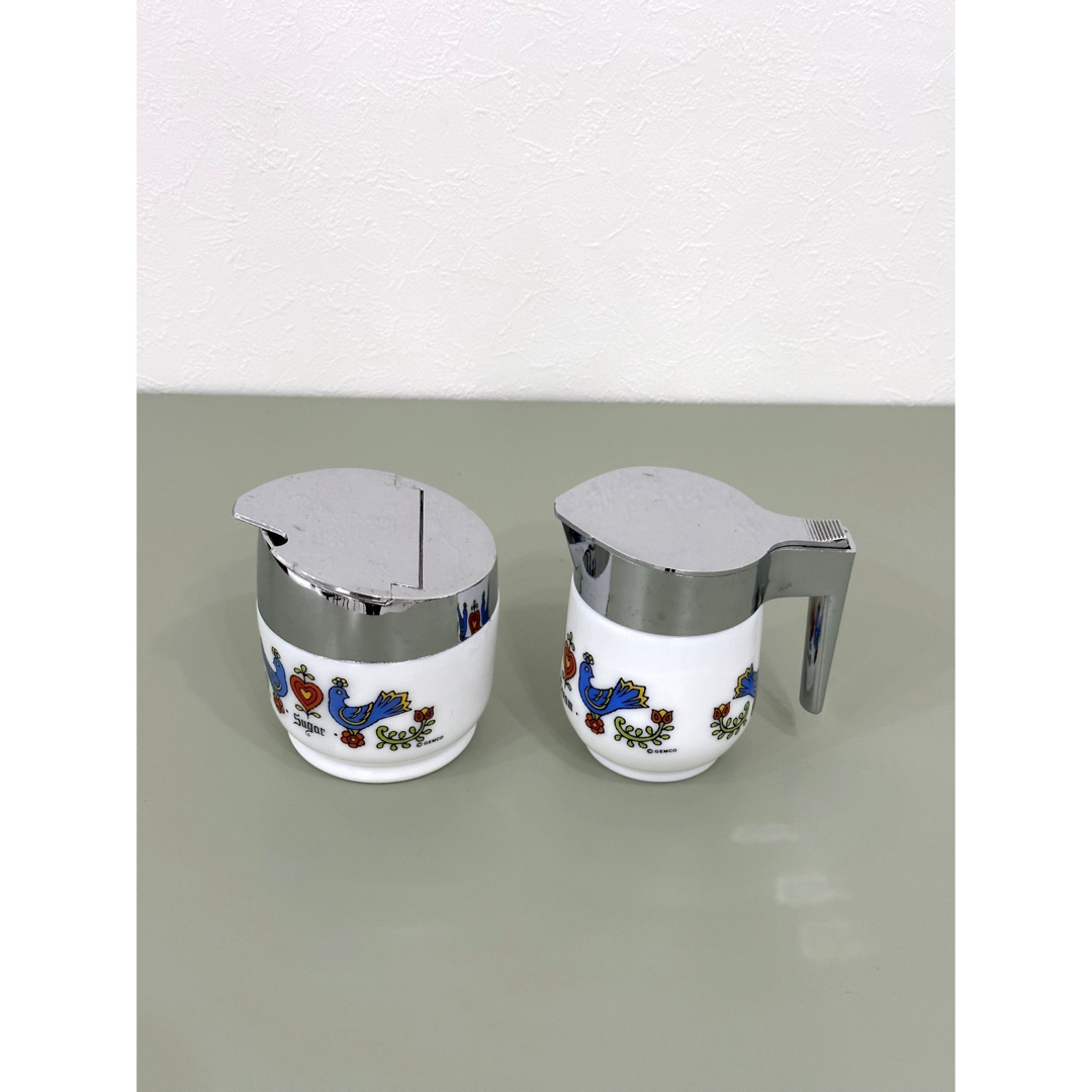 Pyrex(パイレックス)のオールドパイレックス　シュガー&クリーマー　ミルクガラスセット　Gemco インテリア/住まい/日用品のキッチン/食器(容器)の商品写真