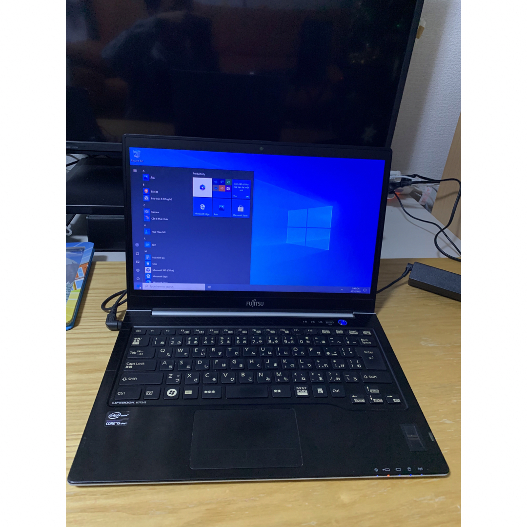 富士通ノートパソコンFUJITSU LIFEBOOK U772/E