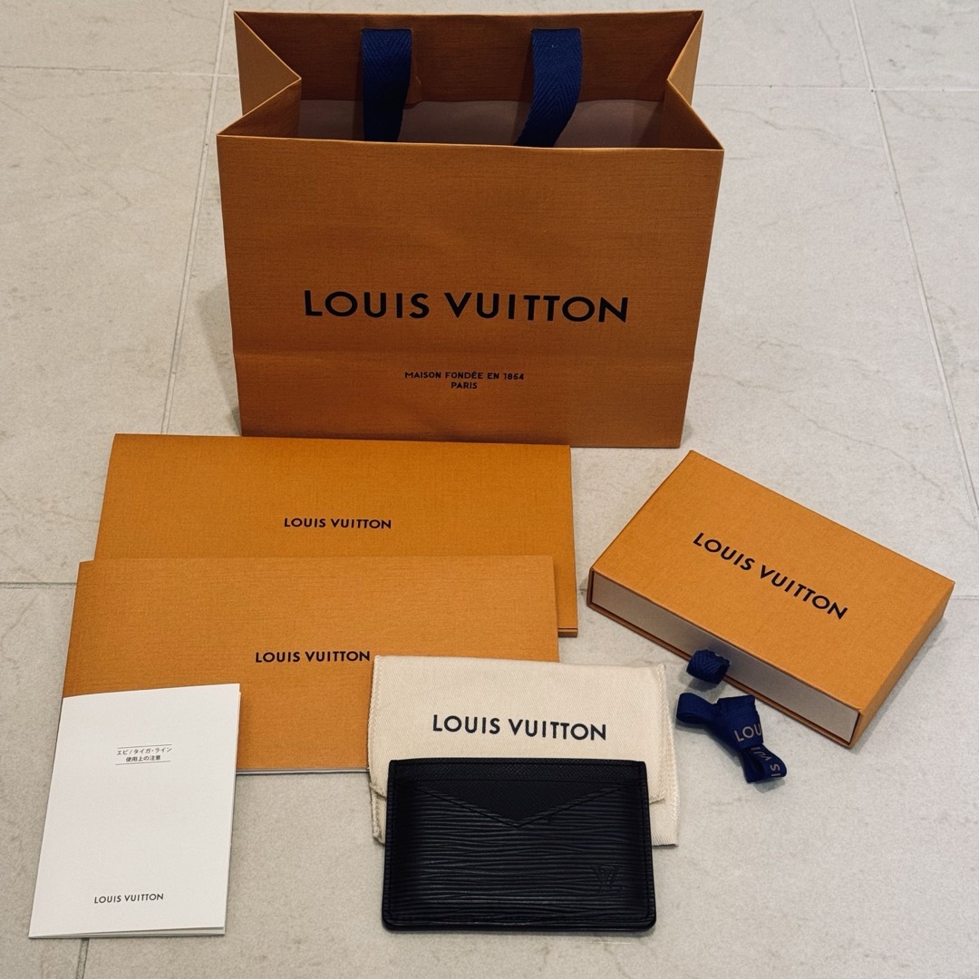 LOUIS VUITTON(ルイヴィトン)の【極美品】ルイヴィトン エピ カードケース ネオ・ポルトカルト M67210 メンズのファッション小物(名刺入れ/定期入れ)の商品写真