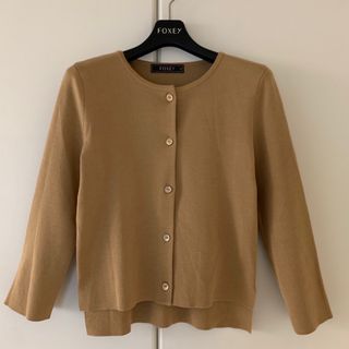 フォクシー(FOXEY)の♡極美品♡ FOXEY コンパクト カーディガン 38 シルクカシミヤ ブラウン(カーディガン)