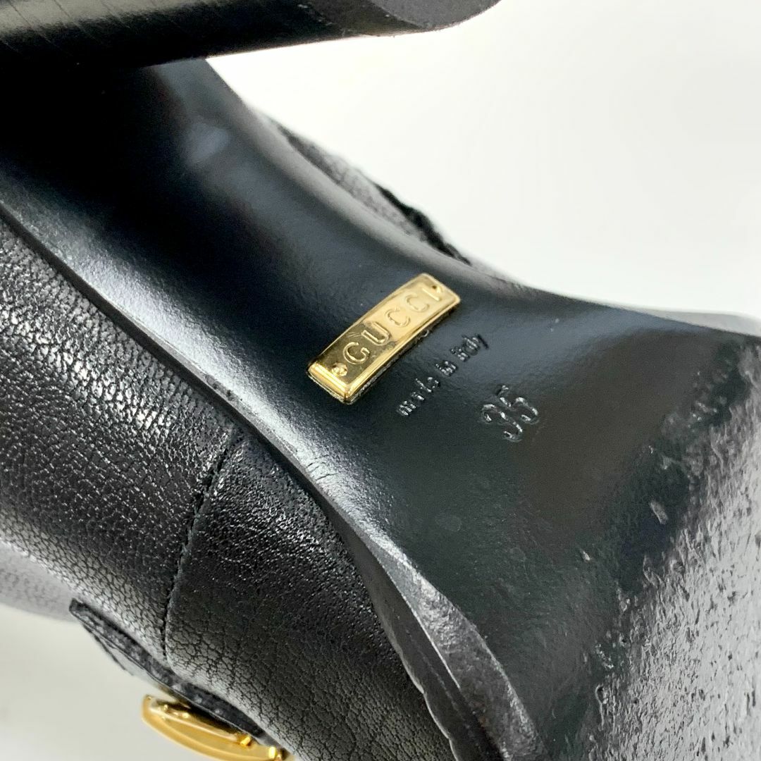 Gucci(グッチ)の8456 グッチ レザー チェーンベルト ショートブーツ ブラック レディースの靴/シューズ(ブーツ)の商品写真