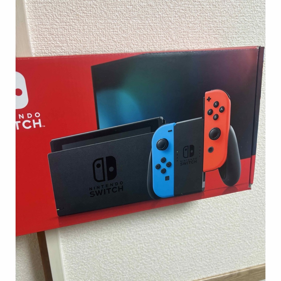 Nintendo Switch(ニンテンドースイッチ)のNintendo Switch ゲーム機本体＋付属品 エンタメ/ホビーのゲームソフト/ゲーム機本体(携帯用ゲーム機本体)の商品写真