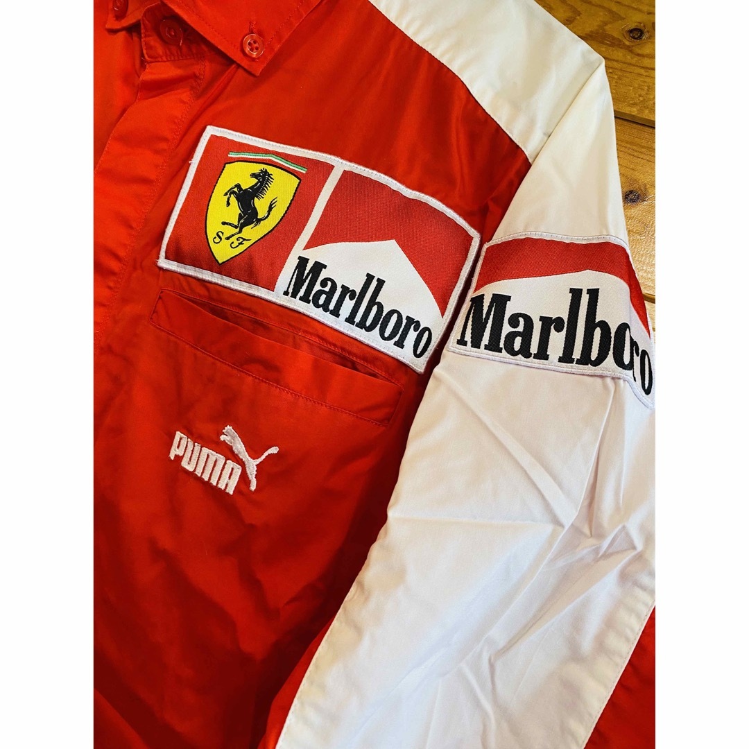 Ferrari(フェラーリ)の期間限定　新品未使用　スクーデリアフェラーリF1チームスタッフ専用長袖シャツ エンタメ/ホビーのコレクション(その他)の商品写真