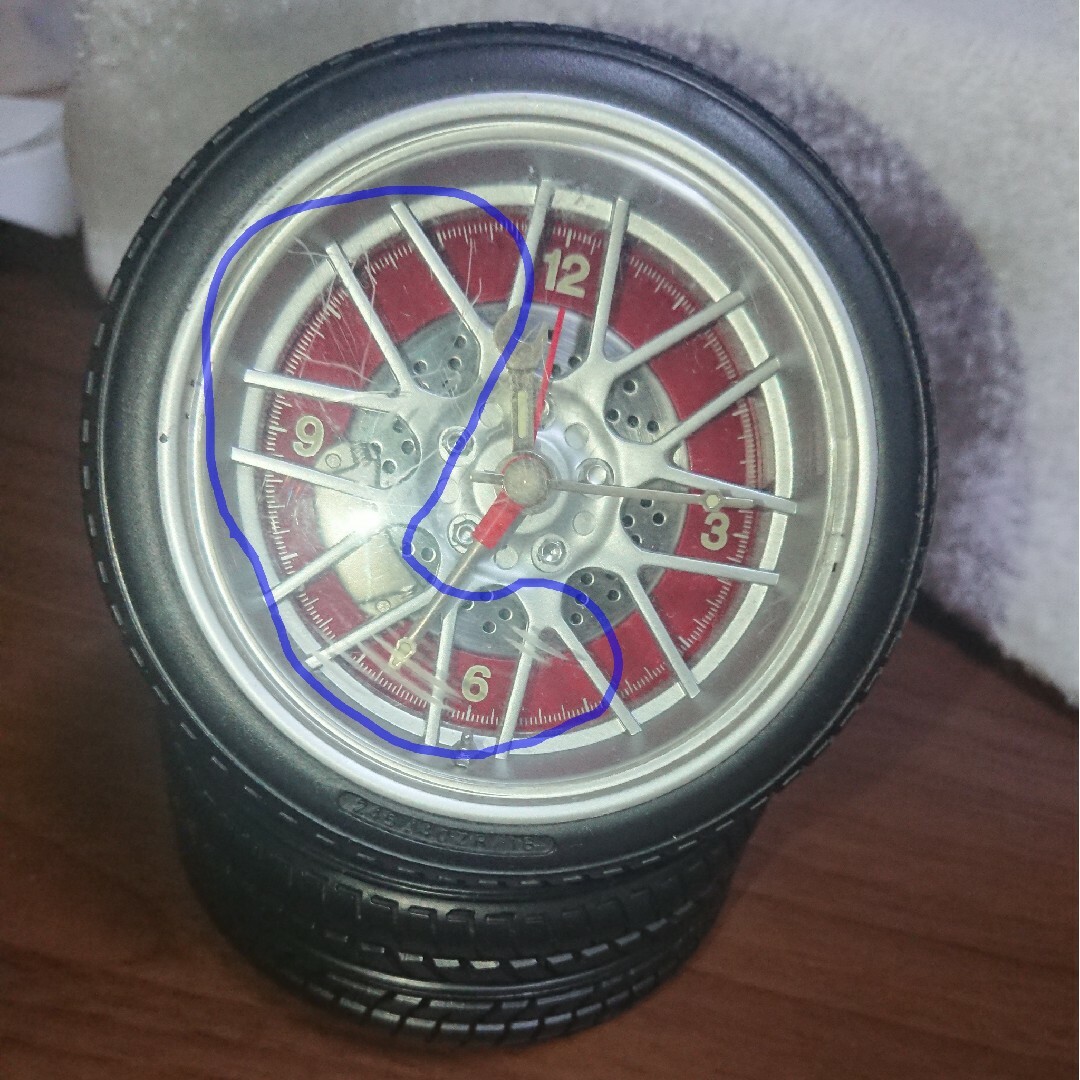 タイヤ型置時計