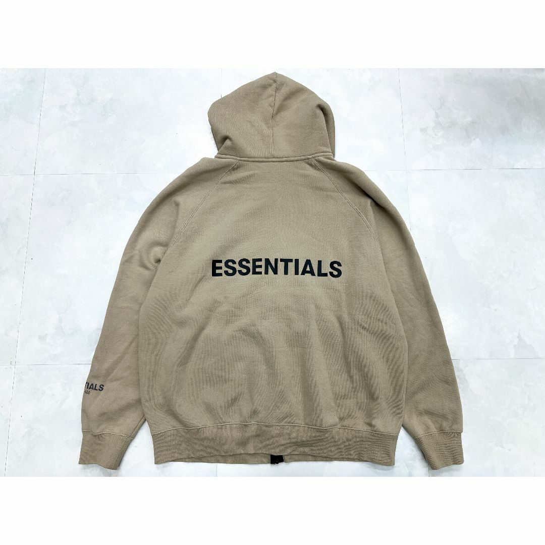 ベージュサイズFOG ESSENTIALS ジップアップパーカー M fear of god