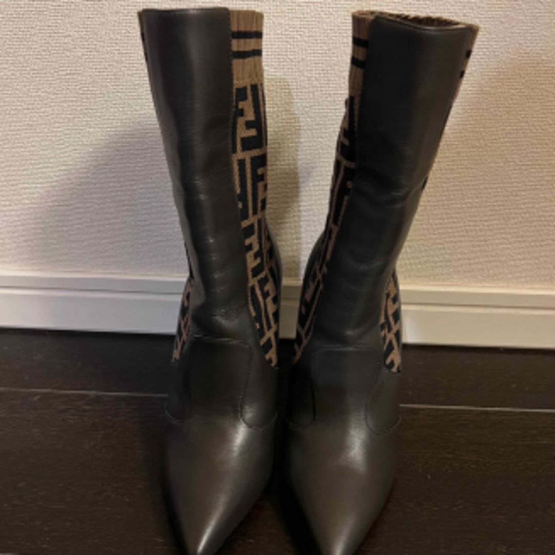 FENDI - ショートブーツ 新品【値下】の通販 by あや's shop