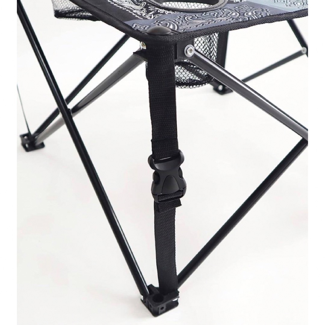 KiU(キウ)のKiU 机 折り畳み アウトドア 折りたたみテーブル バンダナ パッチワーク スポーツ/アウトドアのアウトドア(テーブル/チェア)の商品写真