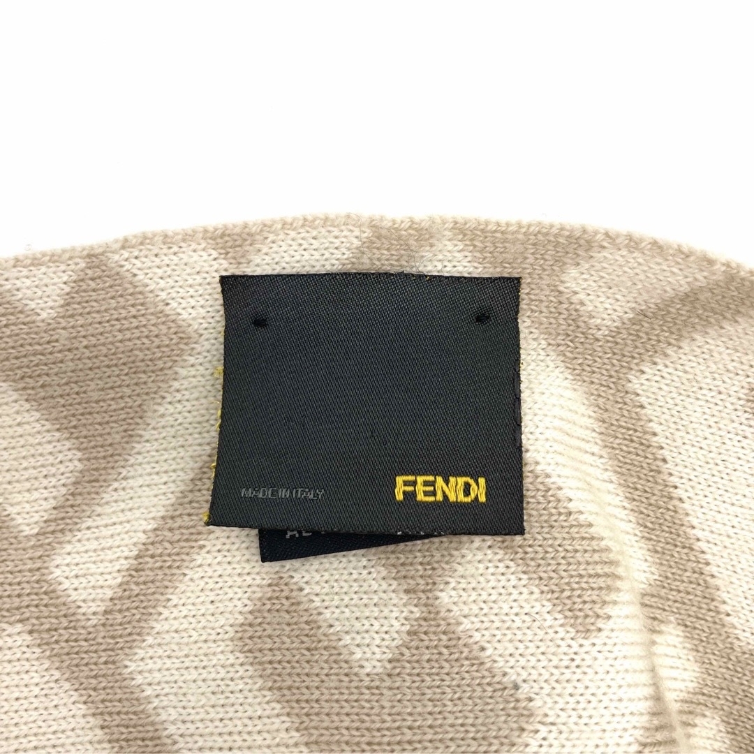 FENDI(フェンディ)の✨大人気✨　FENDI イタリア製マフラー　ズッカ柄　ウール100%マフラー レディースのファッション小物(マフラー/ショール)の商品写真