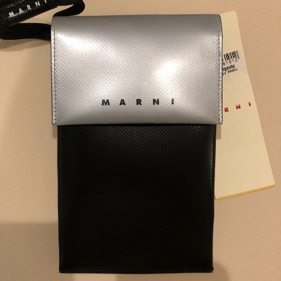 Marni(マルニ)の[未使用] MARNI マルニ　フォンケース ショルダーバック　大人気　‼️ メンズのバッグ(ショルダーバッグ)の商品写真