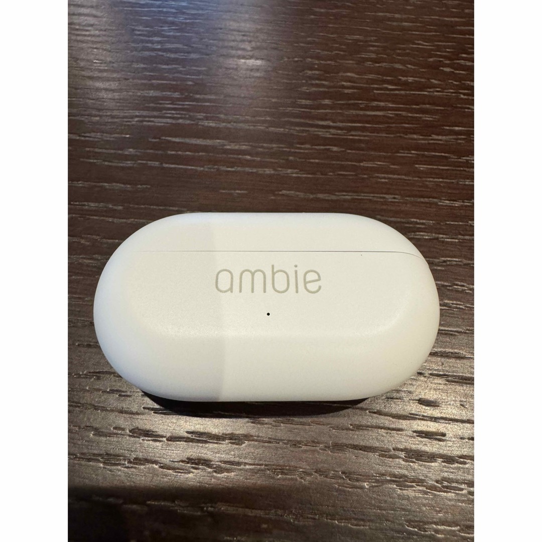 ambie ワイヤレスイヤホン AM-TW01 WHITE スマホ/家電/カメラのオーディオ機器(ヘッドフォン/イヤフォン)の商品写真