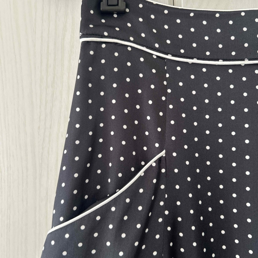 Noela(ノエラ)のNoela 美人百花掲載 ノエラ ドット ロングスカート 黒白 S～Mくらい レディースのスカート(ロングスカート)の商品写真