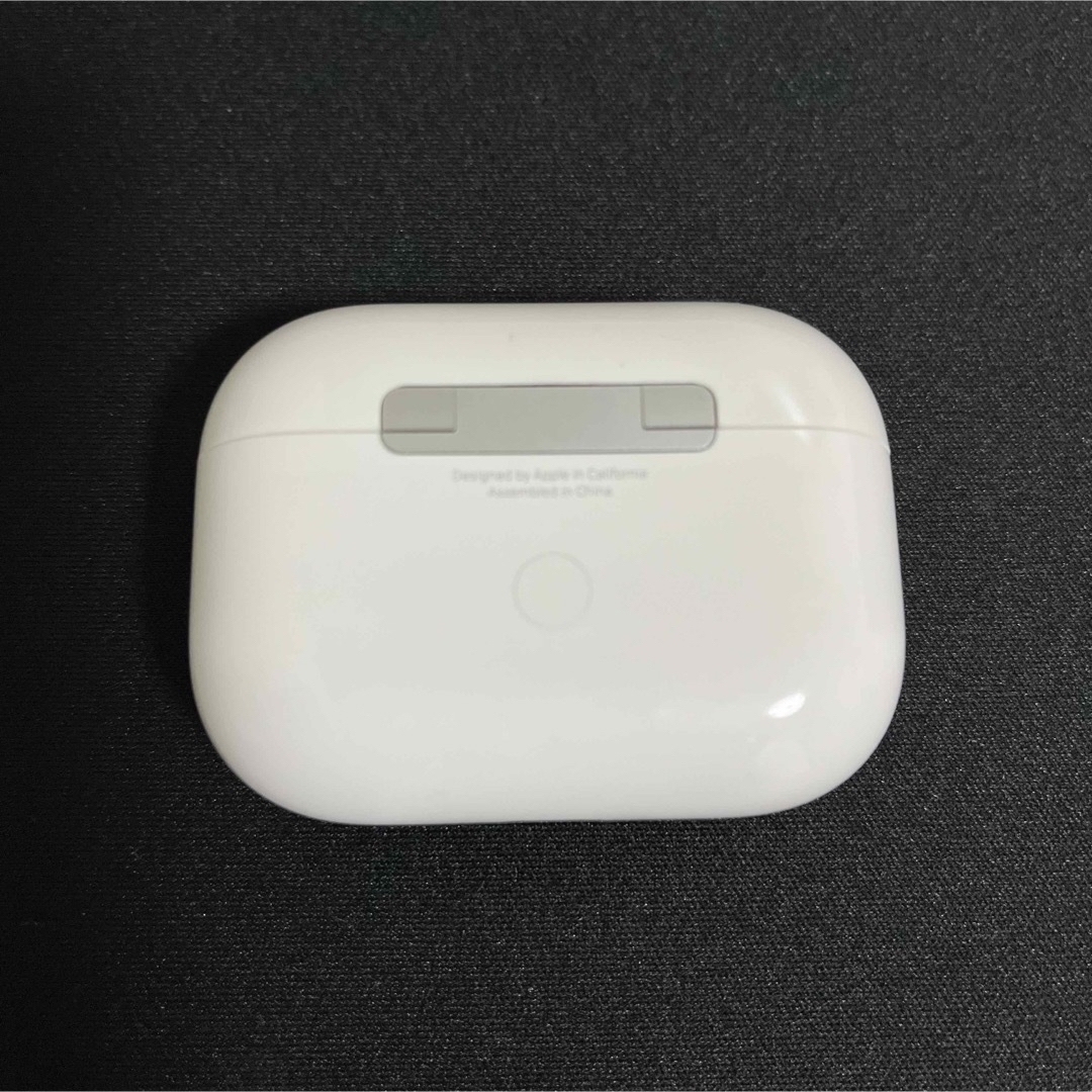 Apple(アップル)のAirPods pro 両耳  AirPods proケース スマホ/家電/カメラのオーディオ機器(ヘッドフォン/イヤフォン)の商品写真