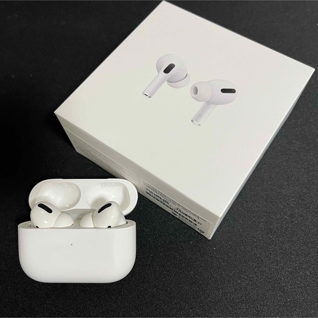 セール 登場から人気沸騰 AirPods 両耳 pro 両耳 AirPods proケース ...