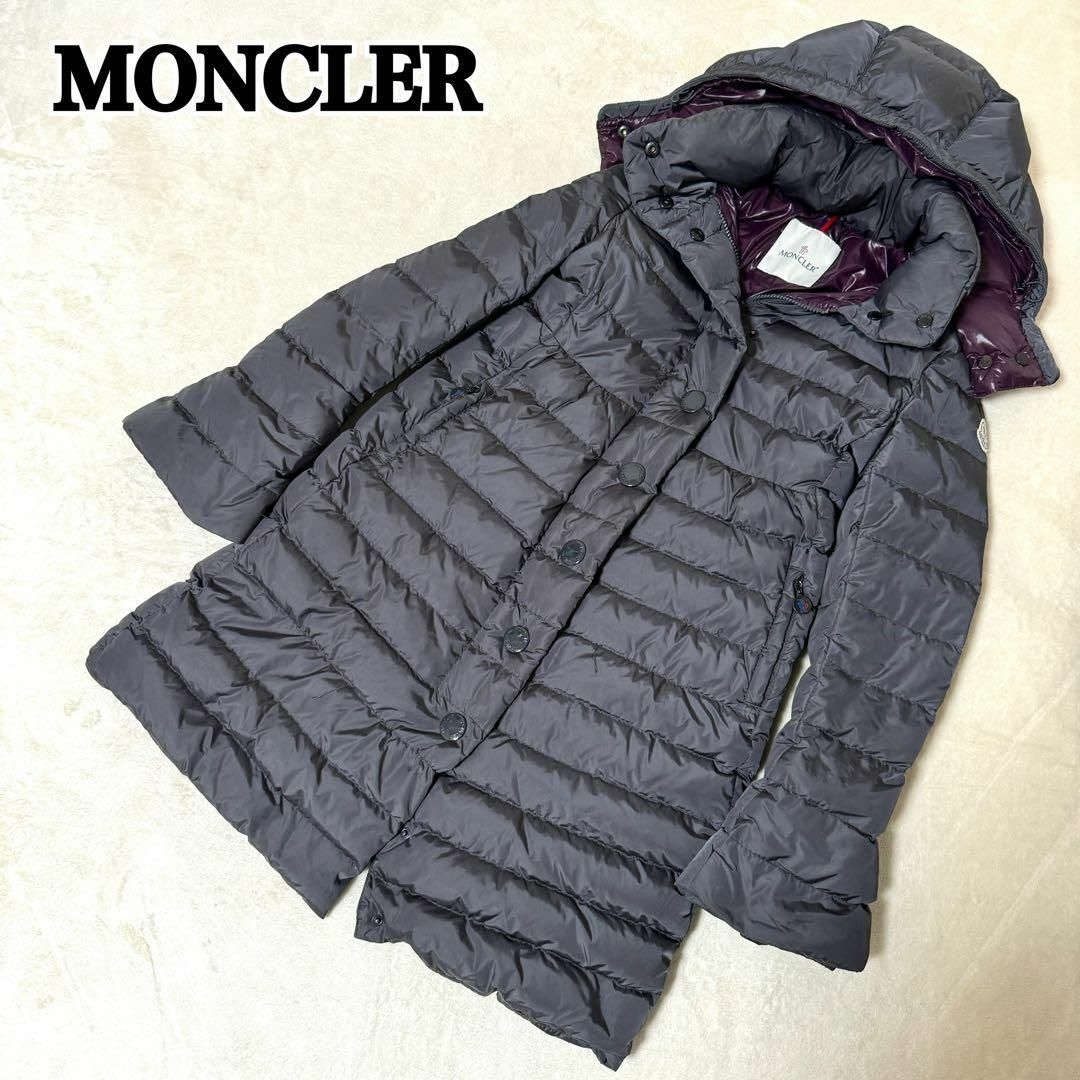 MONCLER(モンクレール)のモンクレール ダウンコート JURA フード Aライン グレー 0 白タグ レディースのジャケット/アウター(ダウンコート)の商品写真