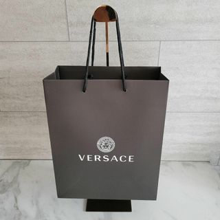 ヴェルサーチ(VERSACE)の☆即日発送☆　VERSACE  ヴェルサーチ　ショップ袋　ショッパー(折り財布)