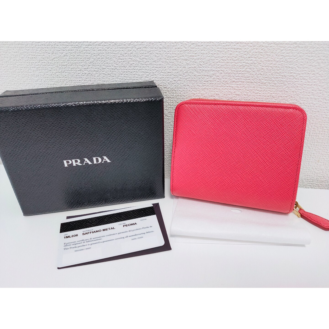 PRADA - PRADA プラダ 財布 ピンク 二つ折り カード入れ 長財布