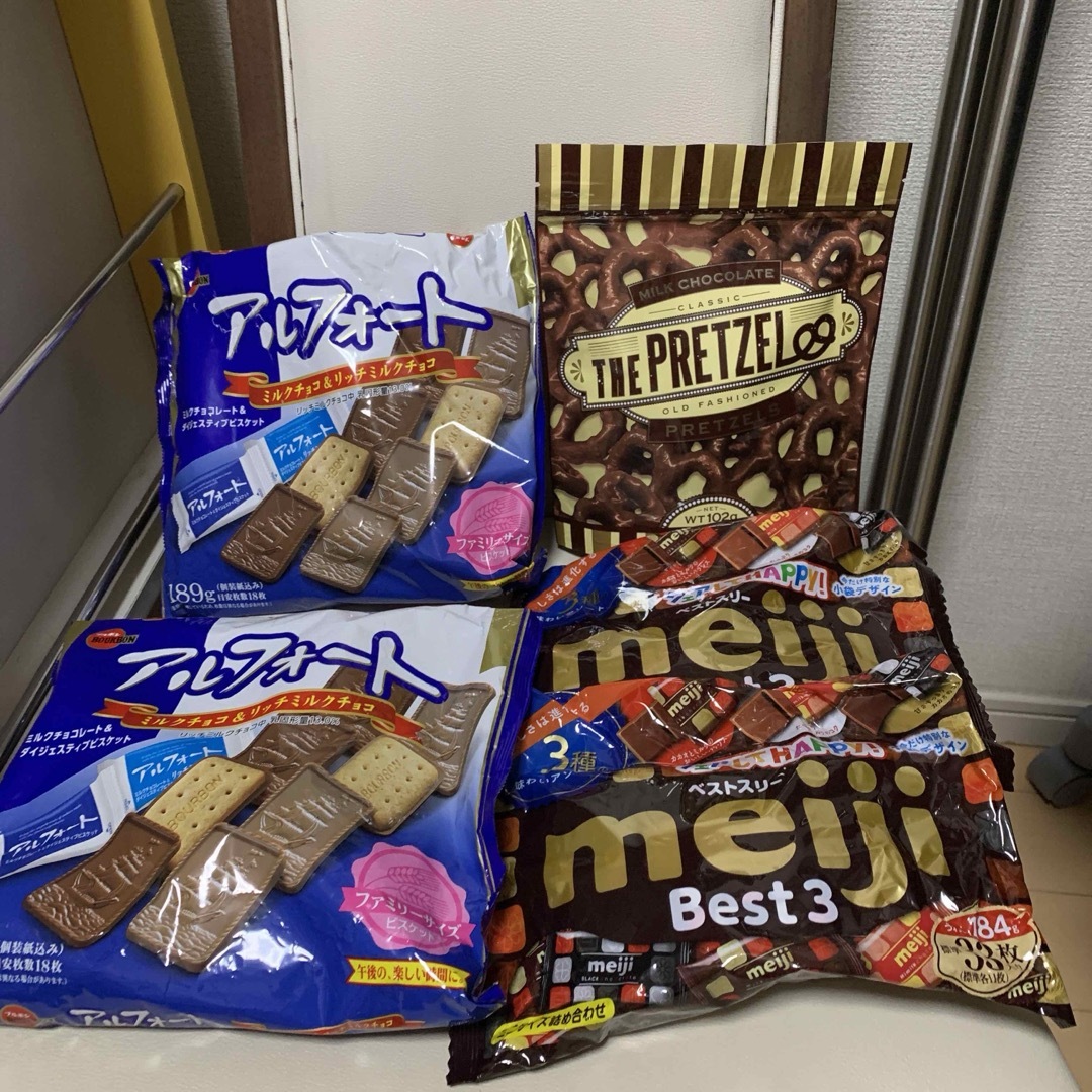 ブルボン(ブルボン)の明治、ブルボン他　お菓子詰め合わせ 食品/飲料/酒の食品(菓子/デザート)の商品写真