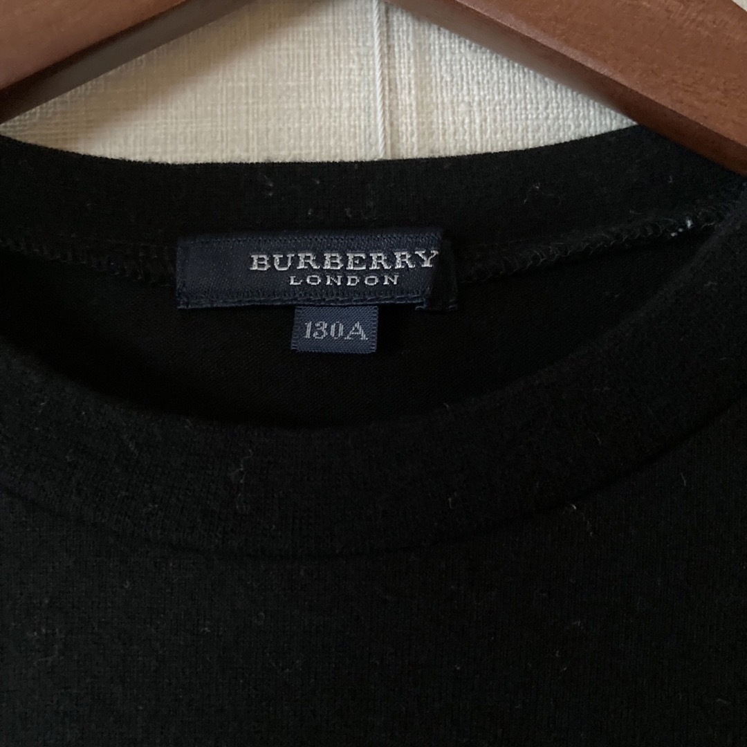 BURBERRY(バーバリー)のBurberry バーバリー  長袖Tシャツ 赤黒 セット ノバチェック ロンT キッズ/ベビー/マタニティのキッズ服男の子用(90cm~)(Tシャツ/カットソー)の商品写真