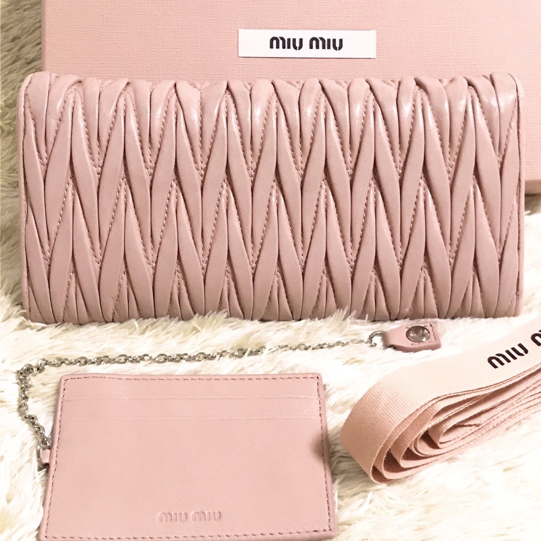 miumiu(ミュウミュウ)の【極美品】MIU MIU マテラッセ ピンクビジュー 長財布 Wホック ピンク レディースのファッション小物(財布)の商品写真