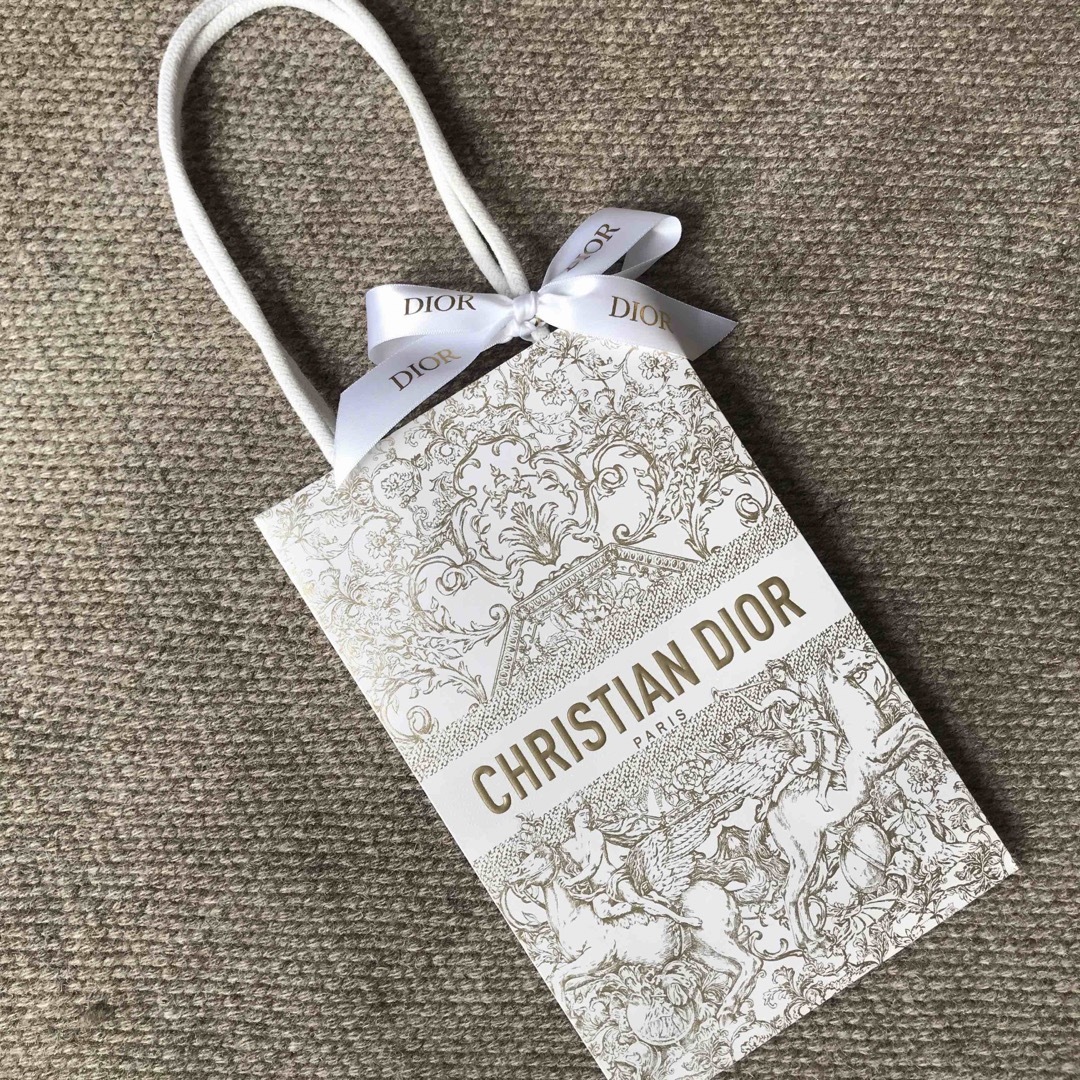 Dior(ディオール)のディオール  DIOR 限定 ショッパー　クリスマス　紙袋  1枚 レディースのバッグ(ショップ袋)の商品写真