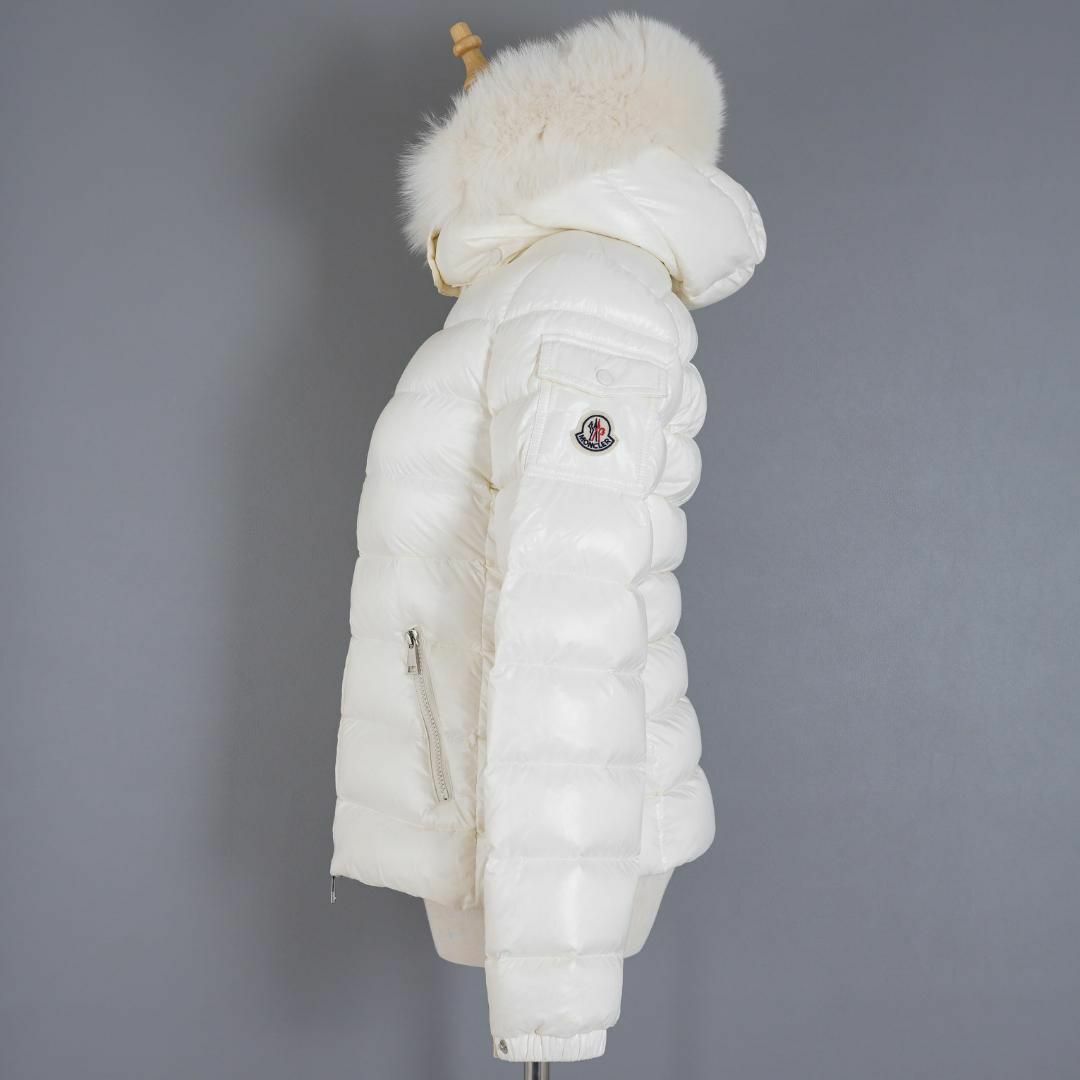 MONCLER(モンクレール)の最高級 モンクレール バディファー サイズ 0 白 国内正規 レディースのジャケット/アウター(ダウンジャケット)の商品写真